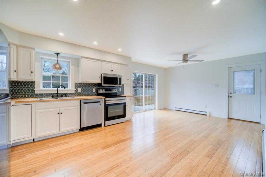 43 North Road, Rosendale, NY 12486 - Photo 7 of 44