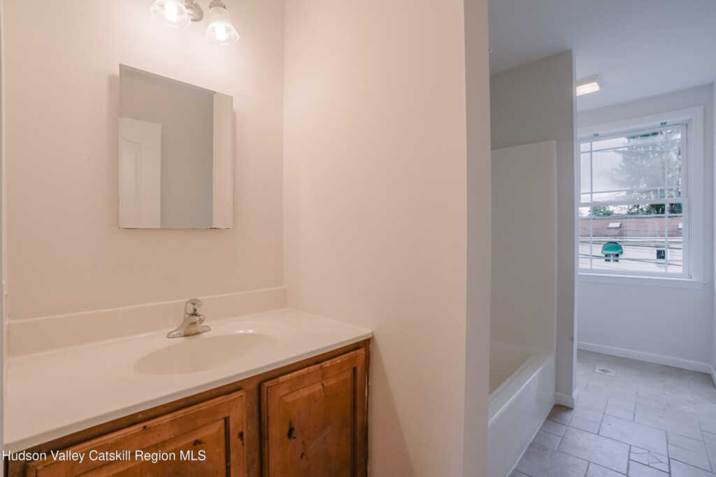 1054 Columbia Street, Kingston, NY 12401 - Photo 14 of 22