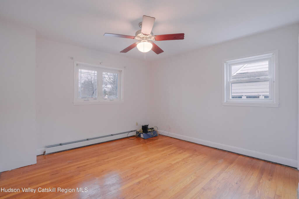 1054 Columbia Street, Kingston, NY 12401 - Photo 8 of 22