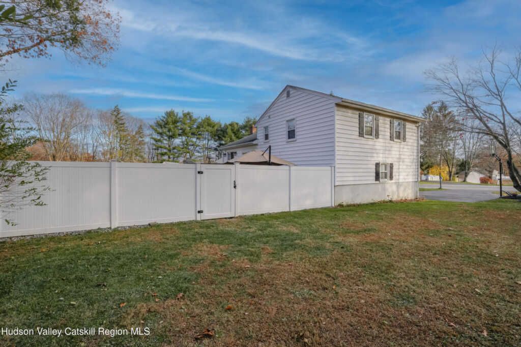 9 Mountain View Court, Rhinebeck, NY 12572 - Photo 27 of 28