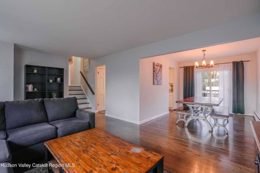 9 Mountain View Court, Rhinebeck, NY 12572 - Photo 7 of 28