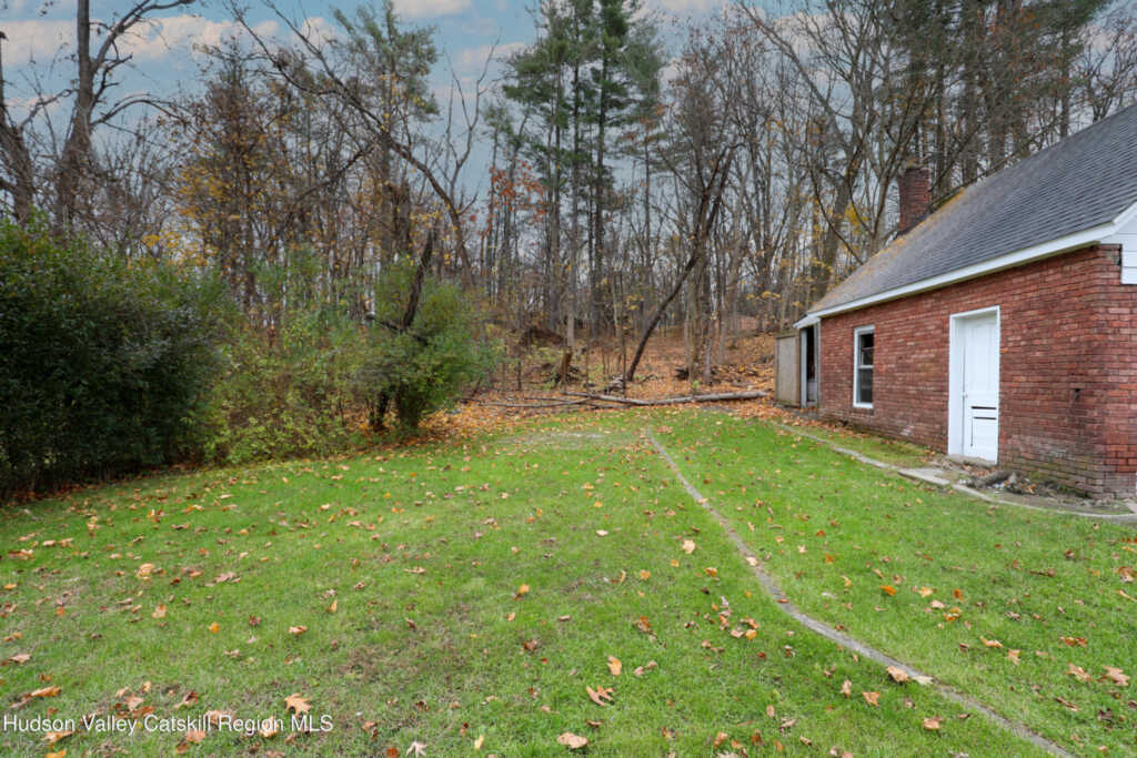 30 Pettit Avenue, Kingston, NY 12401 - Photo 6 of 29