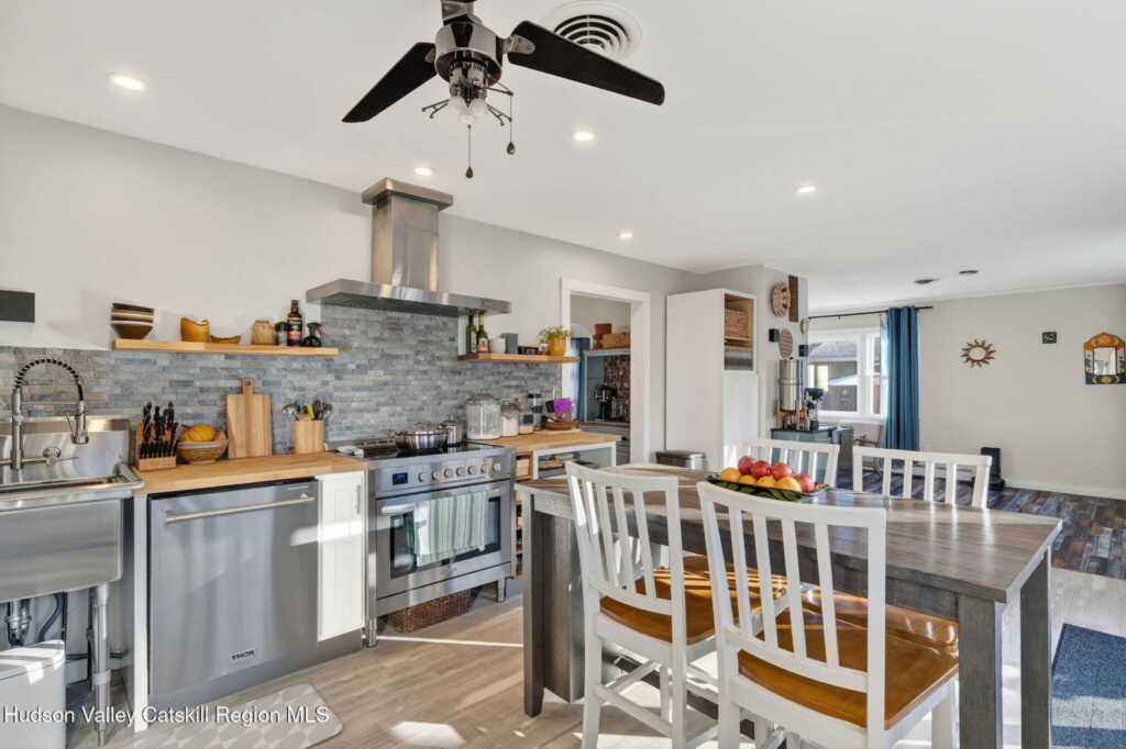 15 Closs Drive, Rhinebeck, NY 12572 - Photo 5 of 26