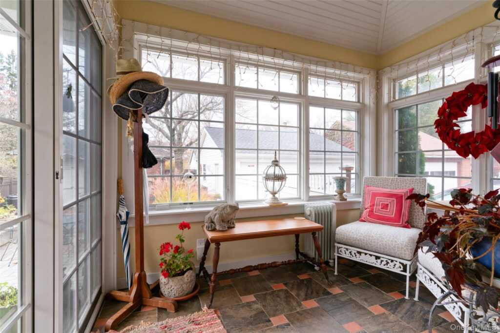 361 Albany Avenue, Kingston, NY 12401 - Photo 11 of 50