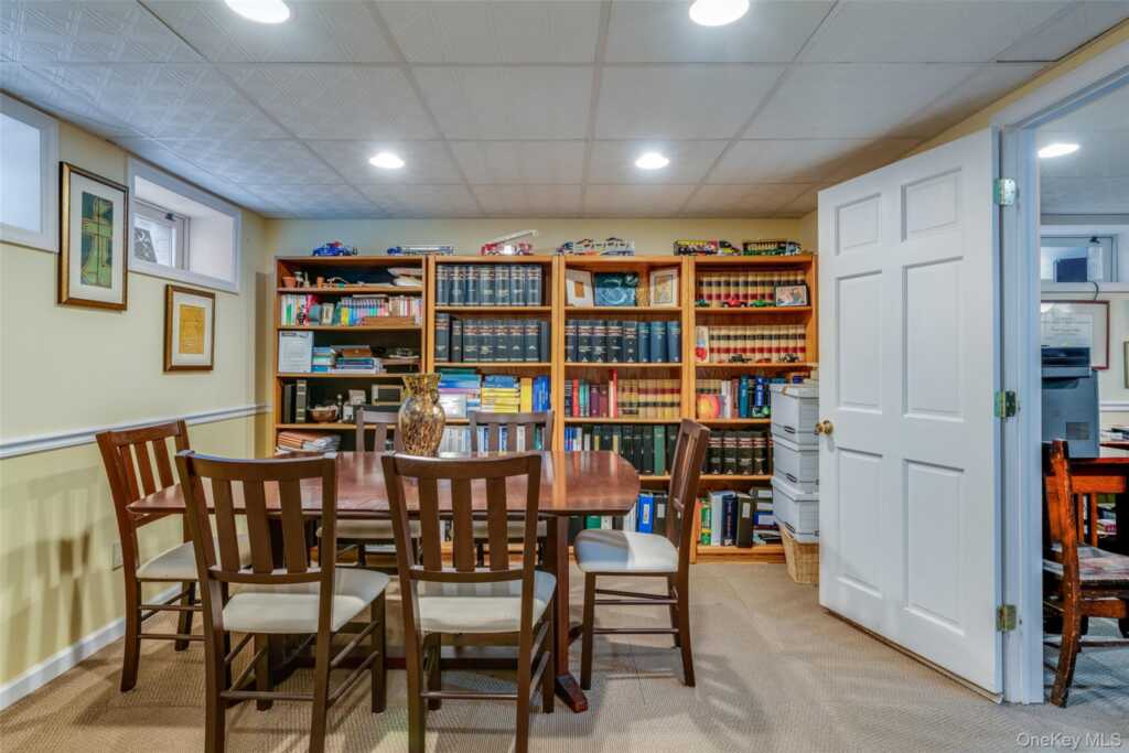 361 Albany Avenue, Kingston, NY 12401 - Photo 36 of 50