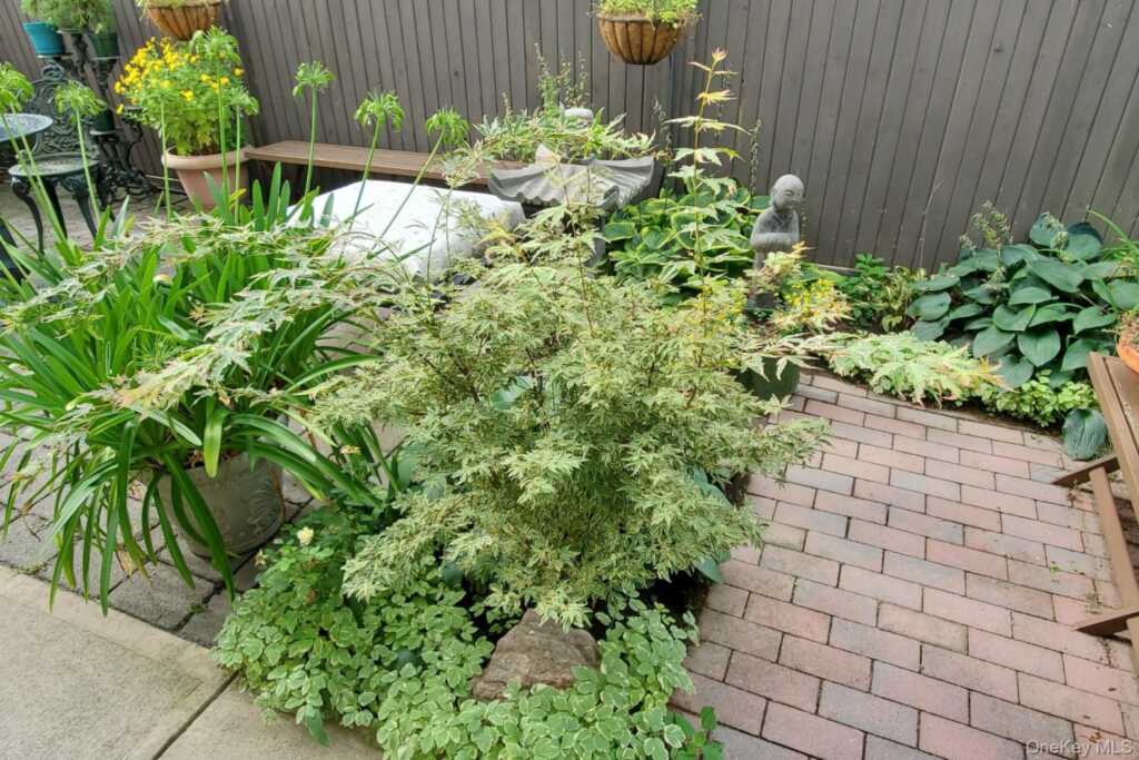 361 Albany Avenue, Kingston, NY 12401 - Photo 40 of 50