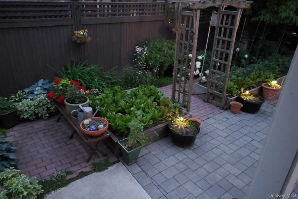 361 Albany Avenue, Kingston, NY 12401 - Photo 41 of 50