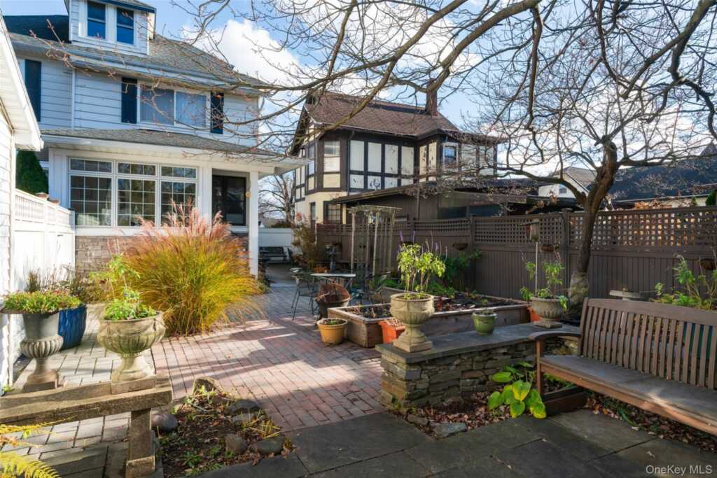 361 Albany Avenue, Kingston, NY 12401 - Photo 48 of 50