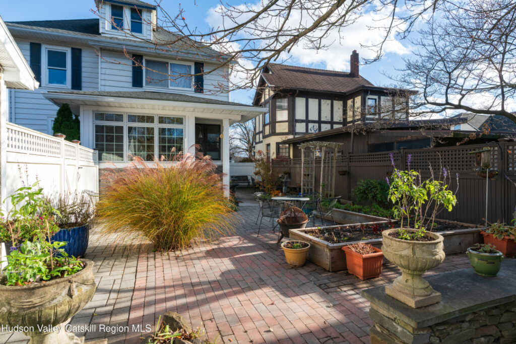 361 Albany Avenue, Kingston, NY 12401 - Photo 6 of 50