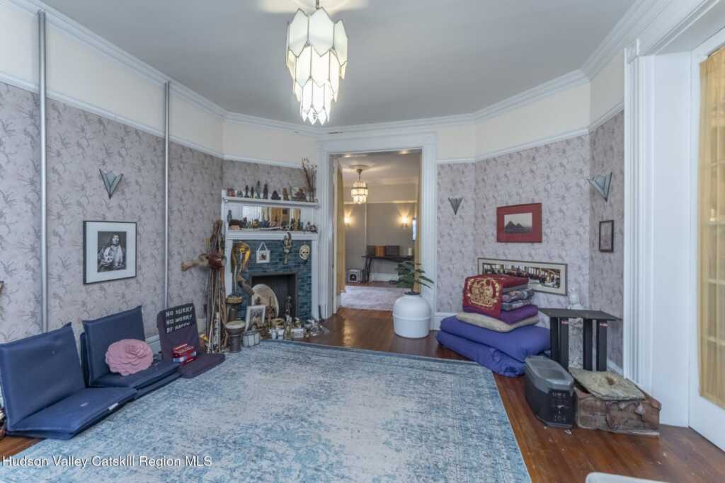 156 Hunter Street, Kingston, NY 12401 - Photo 11 of 50