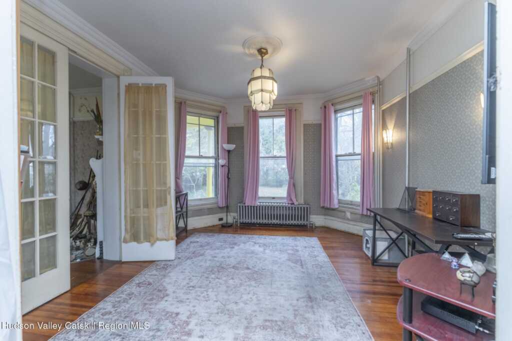 156 Hunter Street, Kingston, NY 12401 - Photo 12 of 50