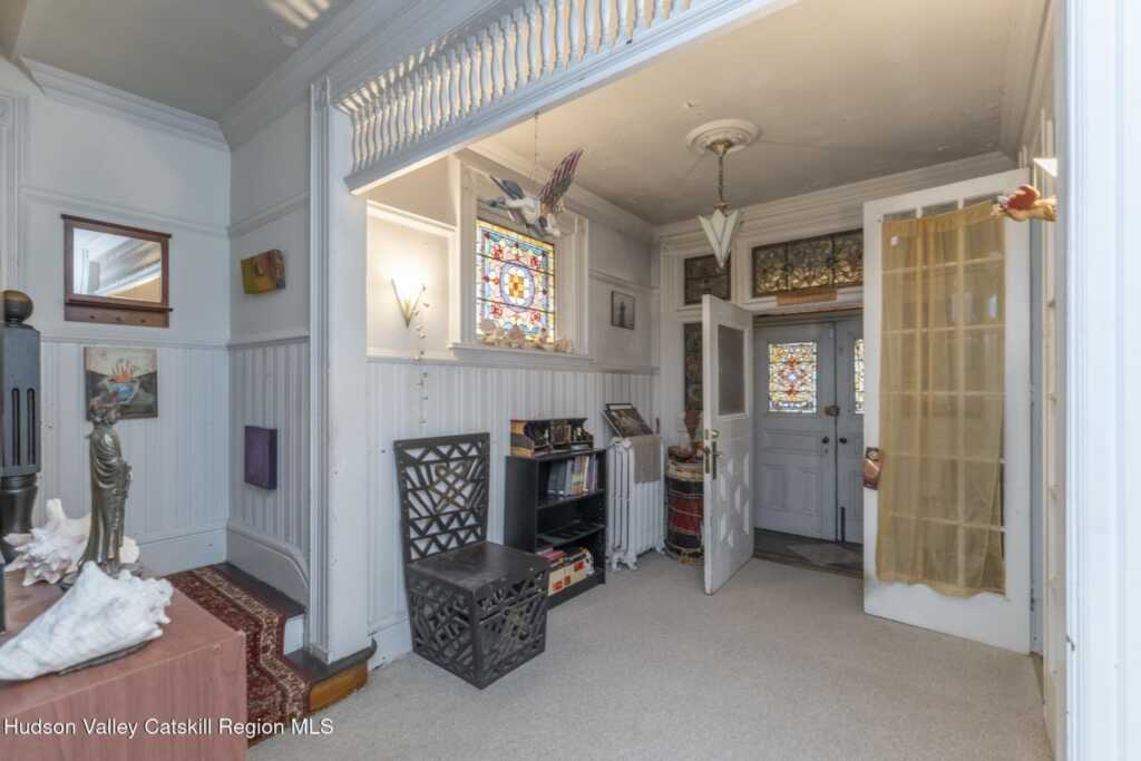 156 Hunter Street, Kingston, NY 12401 - Photo 15 of 50