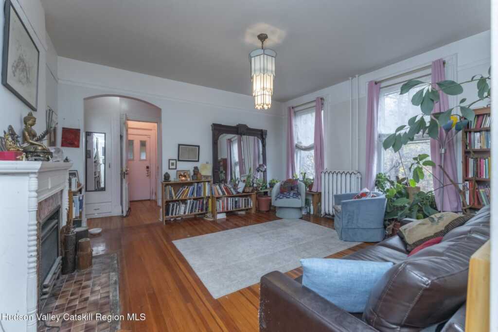 156 Hunter Street, Kingston, NY 12401 - Photo 17 of 50