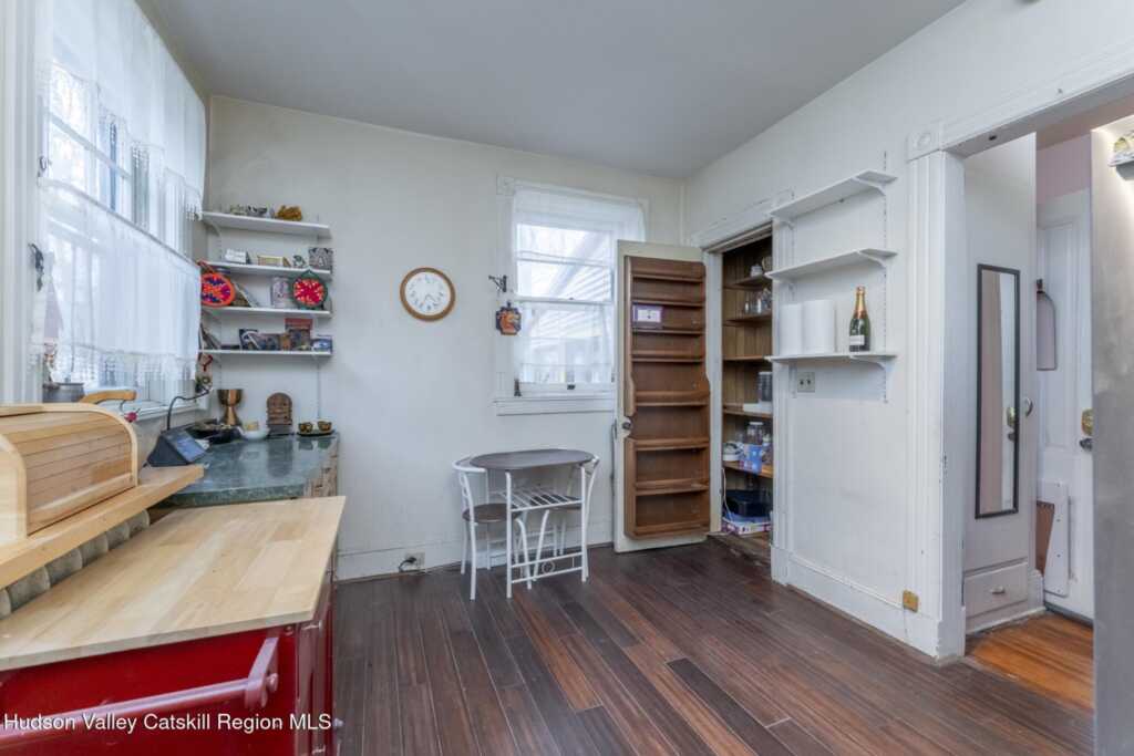 156 Hunter Street, Kingston, NY 12401 - Photo 22 of 50