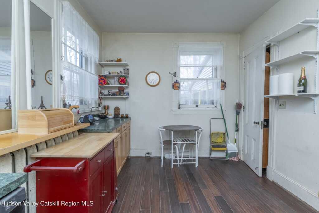 156 Hunter Street, Kingston, NY 12401 - Photo 23 of 50