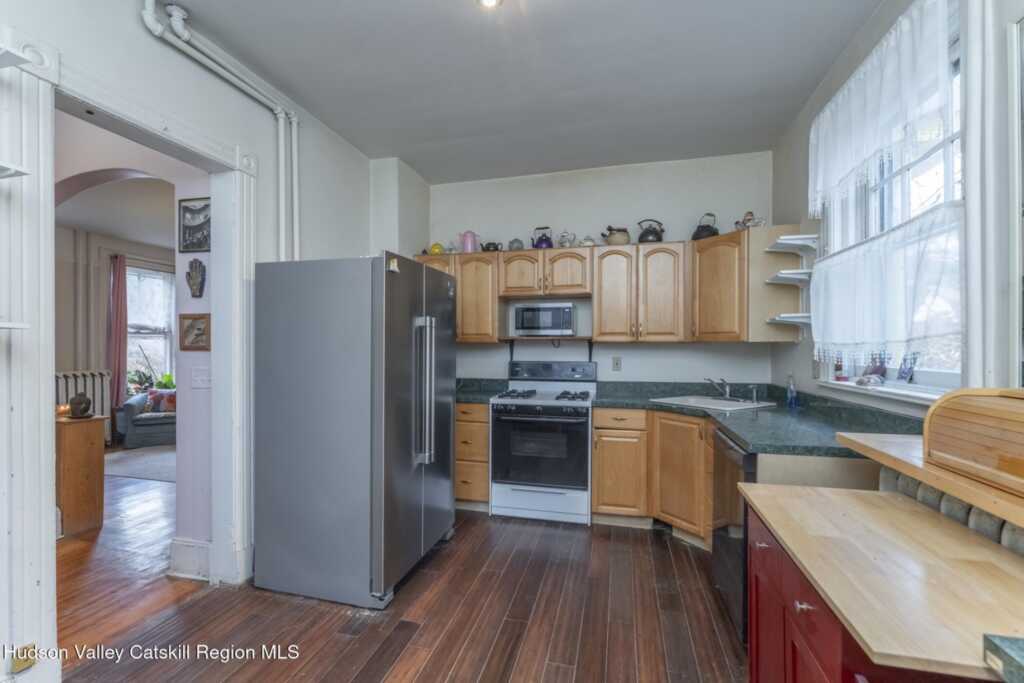 156 Hunter Street, Kingston, NY 12401 - Photo 24 of 50