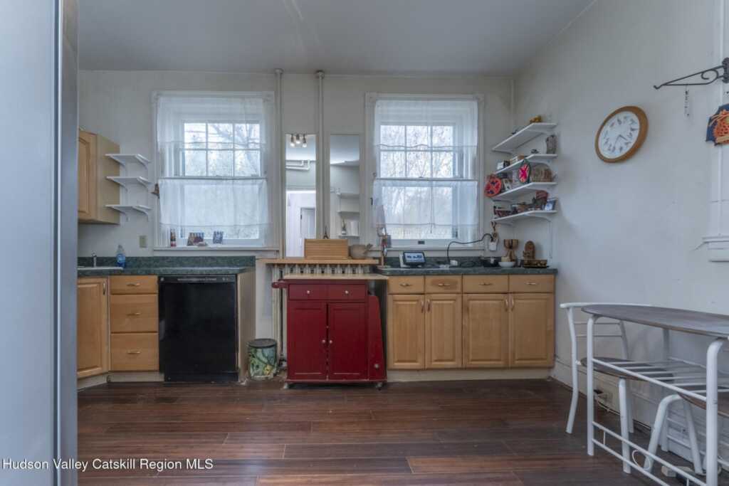 156 Hunter Street, Kingston, NY 12401 - Photo 26 of 50