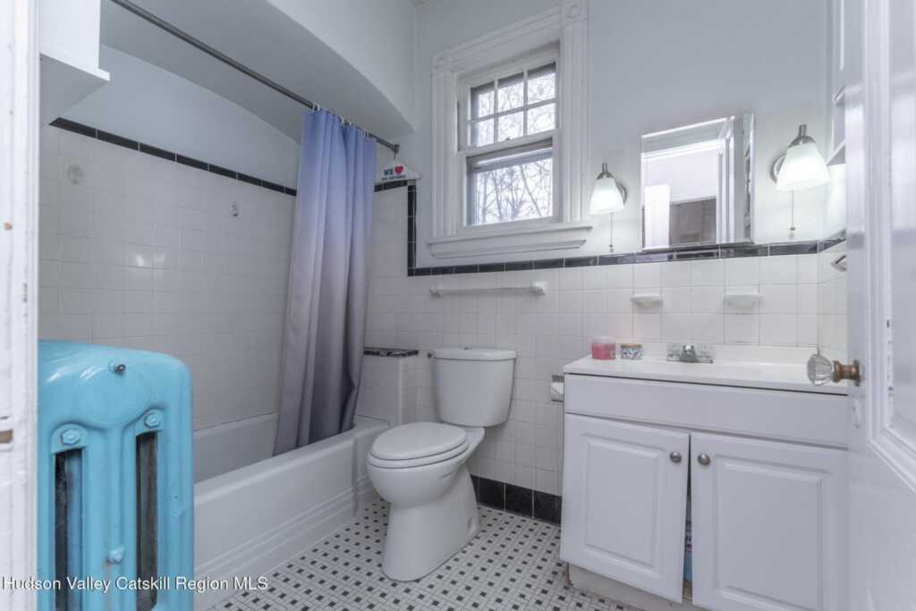 156 Hunter Street, Kingston, NY 12401 - Photo 27 of 50