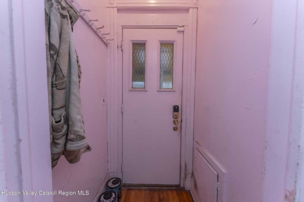 156 Hunter Street, Kingston, NY 12401 - Photo 29 of 50