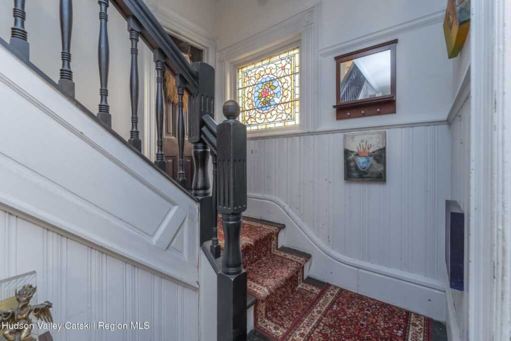 156 Hunter Street, Kingston, NY 12401 - Photo 30 of 50