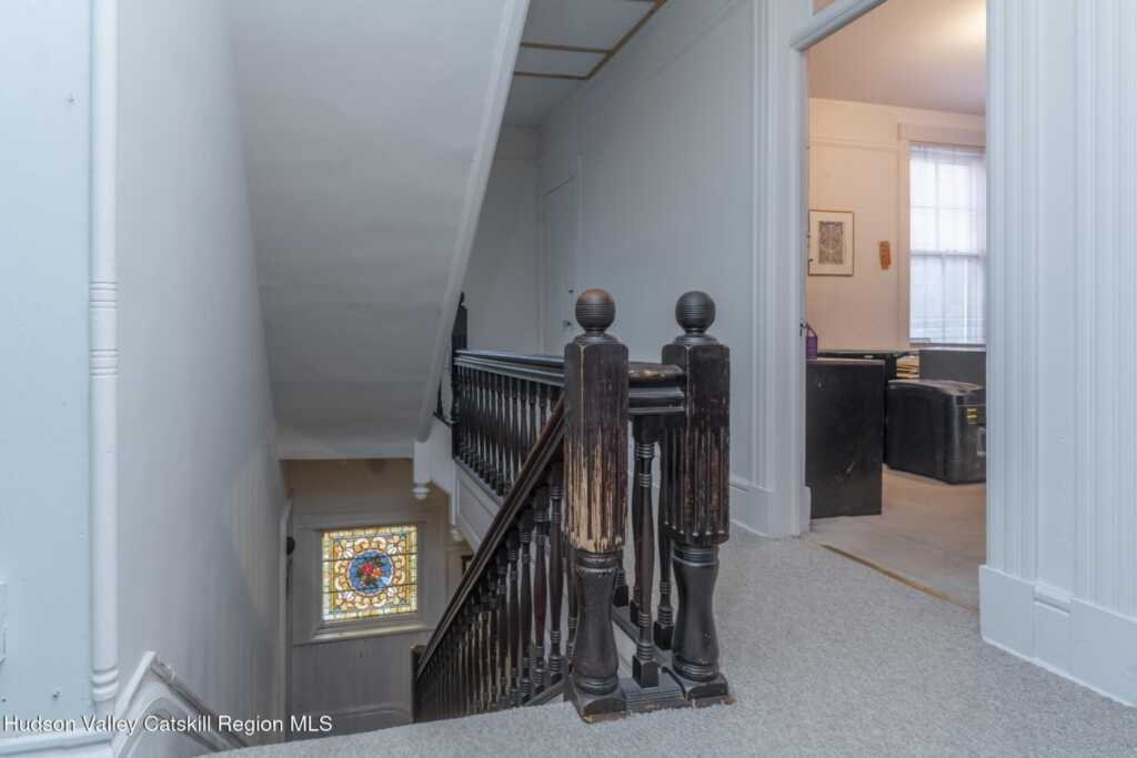 156 Hunter Street, Kingston, NY 12401 - Photo 32 of 50