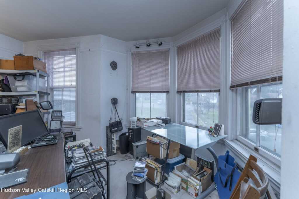 156 Hunter Street, Kingston, NY 12401 - Photo 35 of 50