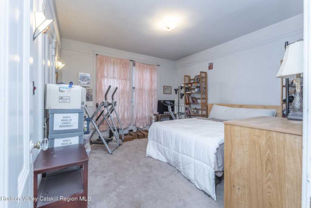 156 Hunter Street, Kingston, NY 12401 - Photo 36 of 50