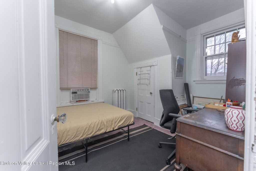 156 Hunter Street, Kingston, NY 12401 - Photo 41 of 50