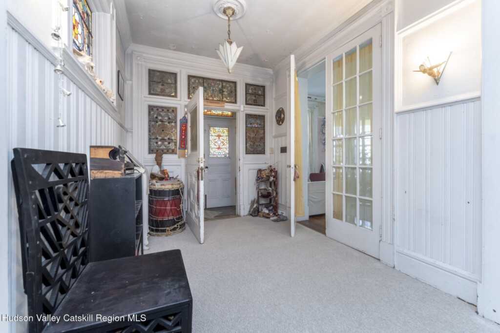 156 Hunter Street, Kingston, NY 12401 - Photo 7 of 50