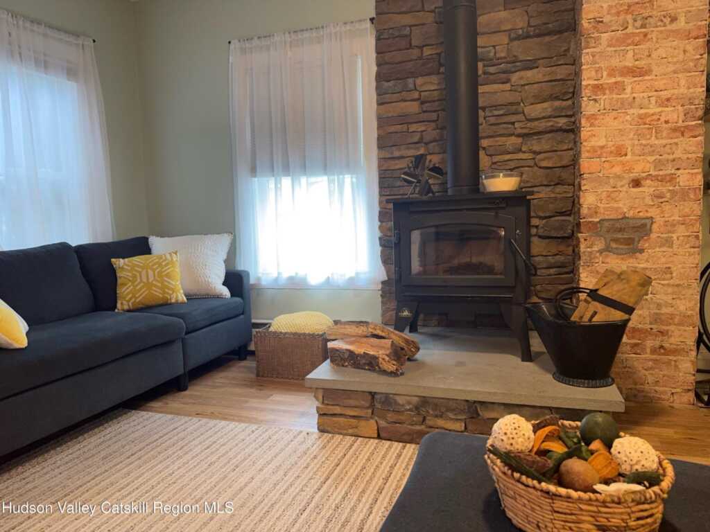 95-97 Livingston Street, Saugerties, NY 12477 - Photo 2 of 50