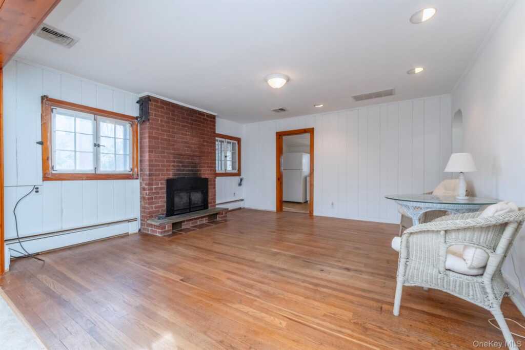 77 Pine Street, Hurley, NY 12491 - Photo 10 of 50