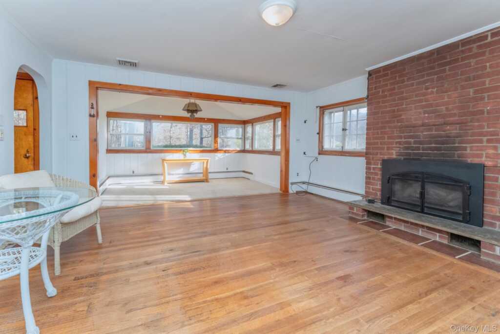 77 Pine Street, Hurley, NY 12491 - Photo 12 of 50