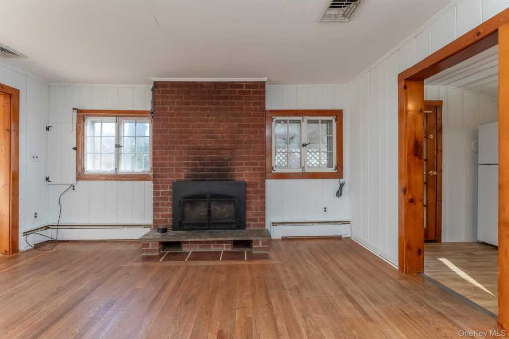 77 Pine Street, Hurley, NY 12491 - Photo 13 of 50