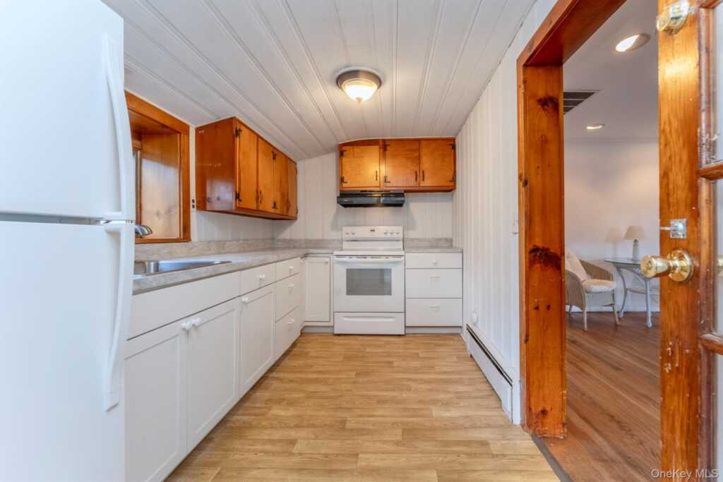 77 Pine Street, Hurley, NY 12491 - Photo 18 of 50