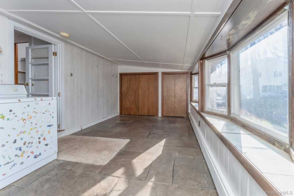 77 Pine Street, Hurley, NY 12491 - Photo 28 of 50