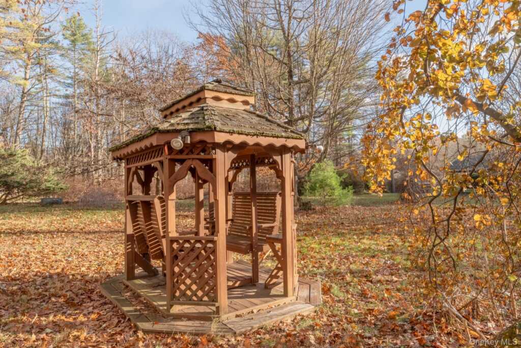 77 Pine Street, Hurley, NY 12491 - Photo 3 of 50