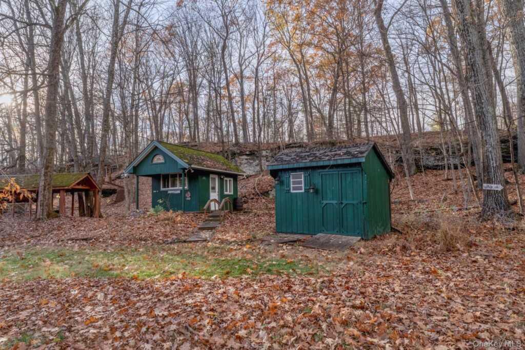 77 Pine Street, Hurley, NY 12491 - Photo 4 of 50