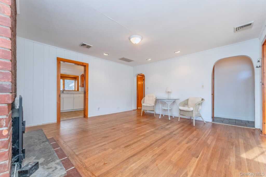 77 Pine Street, Hurley, NY 12491 - Photo 8 of 50