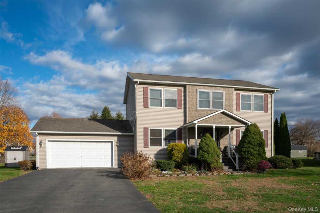 84 Josephs Drive, Saugerties, NY 12477 - Photo 2 of 28