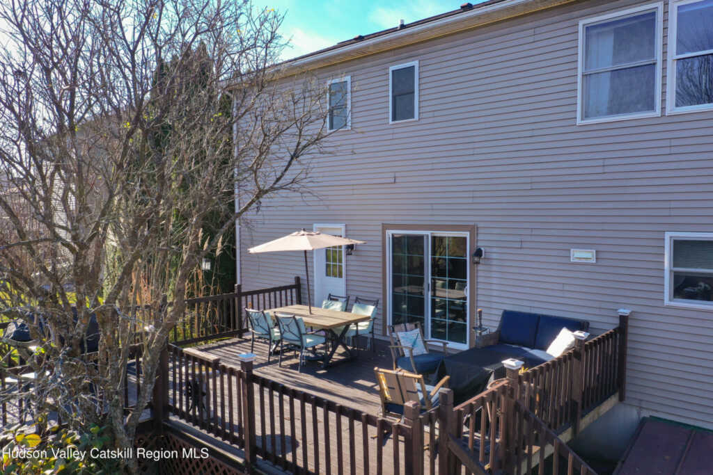 84 Josephs Drive, Saugerties, NY 12477 - Photo 4 of 28