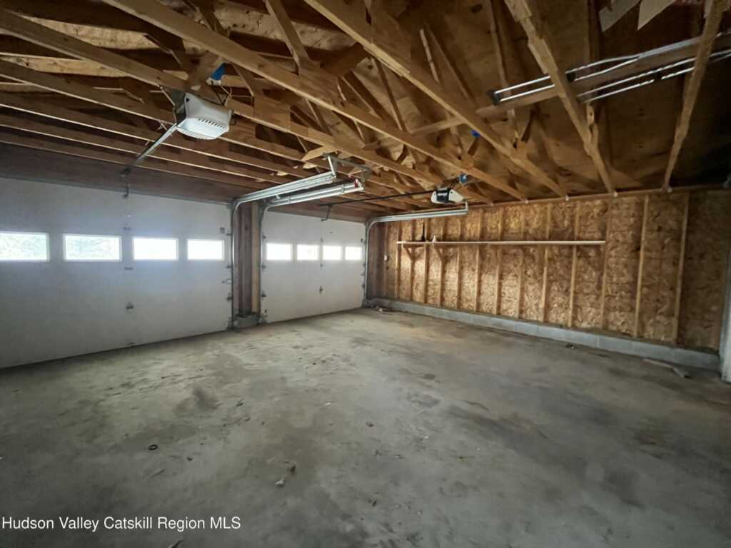 200 Van Vlierden Road, Saugerties, NY 12477 - Photo 4 of 29