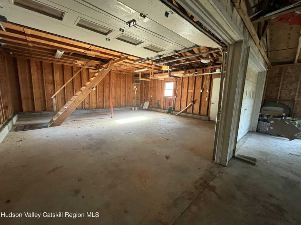 200 Van Vlierden Road, Saugerties, NY 12477 - Photo 6 of 29