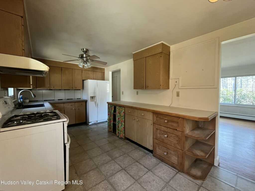 200 Van Vlierden Road, Saugerties, NY 12477 - Photo 9 of 29