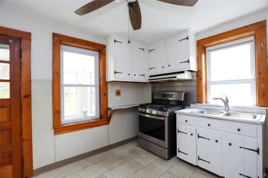 30 Pettit Avenue, Kingston, NY 12401 - Photo 11 of 29