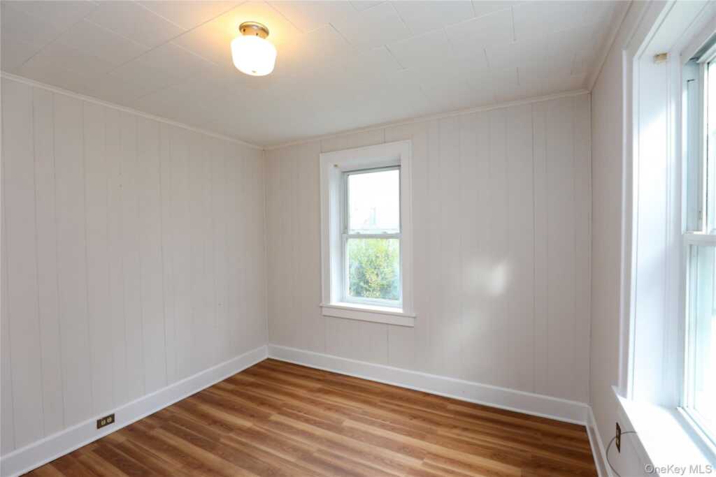 30 Pettit Avenue, Kingston, NY 12401 - Photo 7 of 29