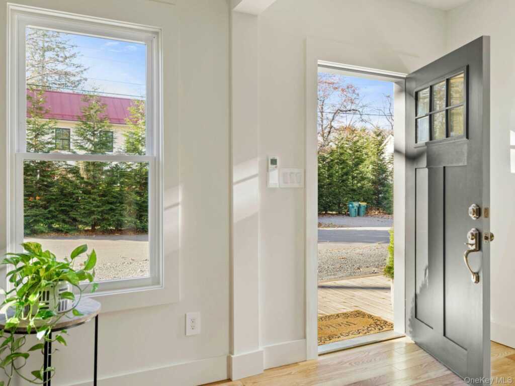 15 John Street, Rosendale, NY 12472 - Photo 3 of 43