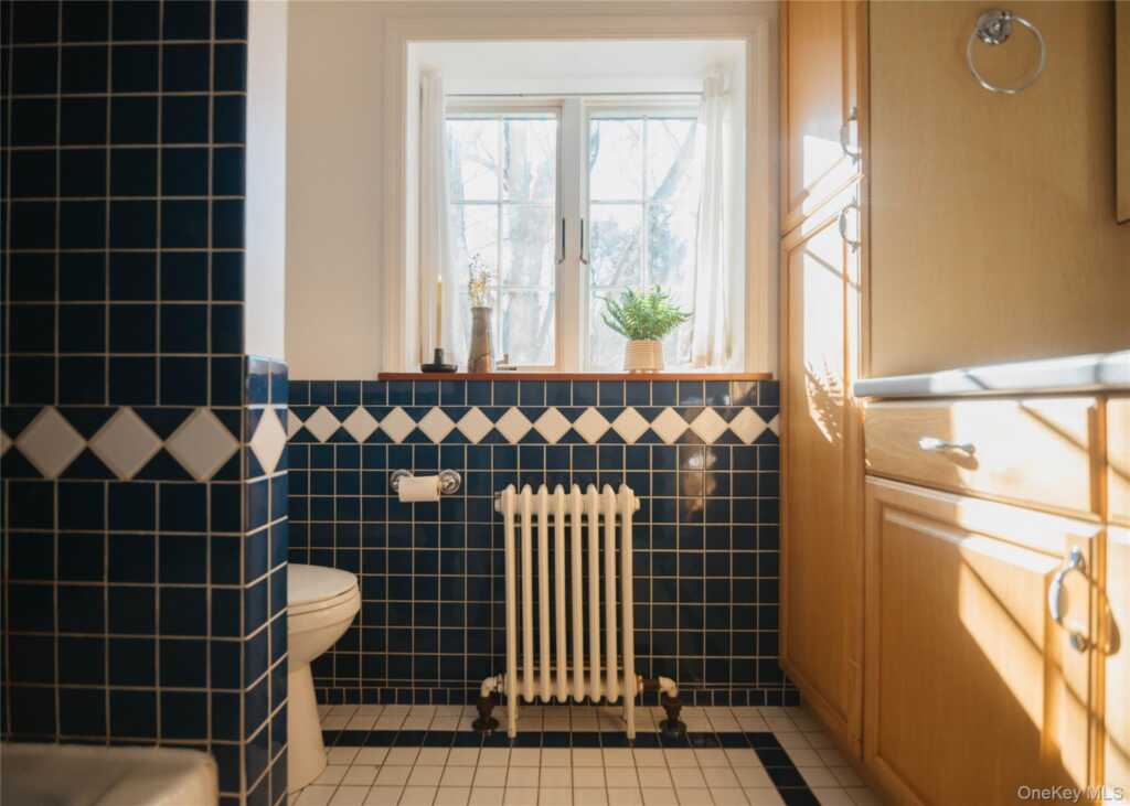 18 Mountainview Avenue, Rosendale, NY 12472 - Photo 10 of 33