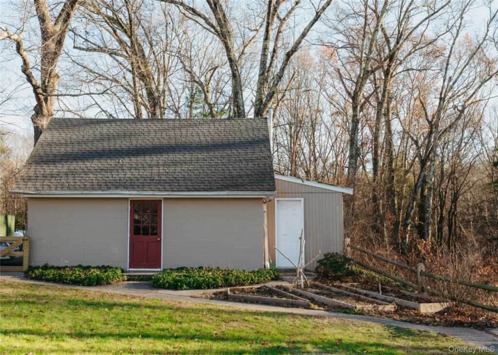 18 Mountainview Avenue, Rosendale, NY 12472 - Photo 29 of 33