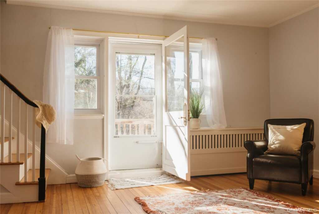 18 Mountainview Avenue, Rosendale, NY 12472 - Photo 5 of 33