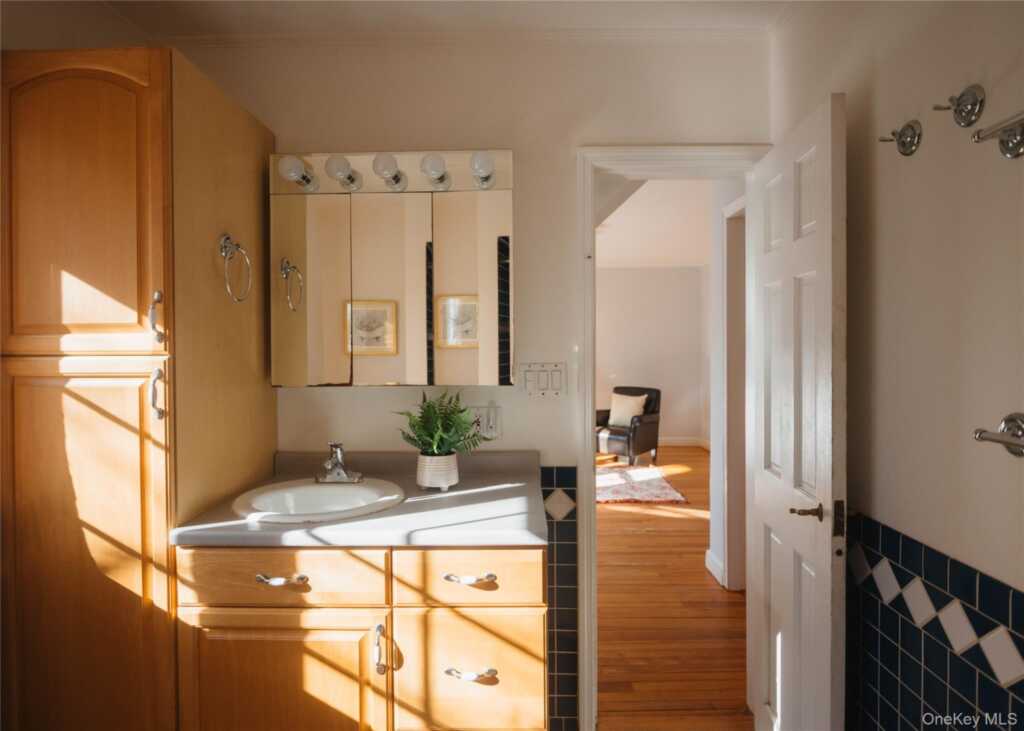 18 Mountainview Avenue, Rosendale, NY 12472 - Photo 9 of 33